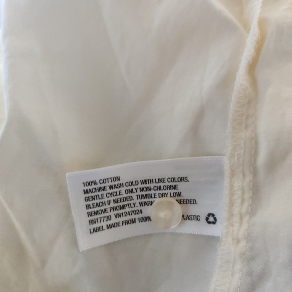 Prologue V-Neck Ivory Cotton Top - Picture 10 of 10